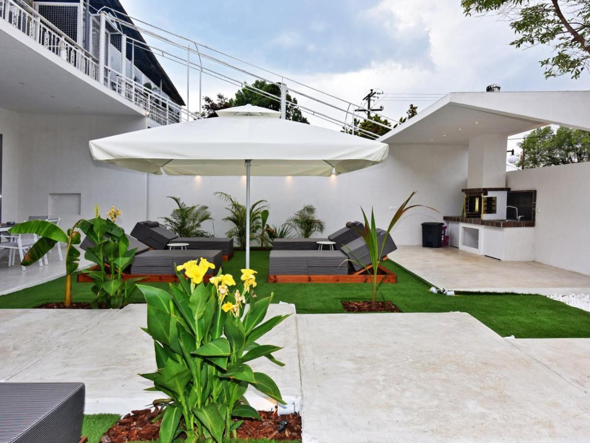 4 Elements Seaside Luxury Suites By Rentalspro Services Nea Moudania Halkidiki Exteriör bild