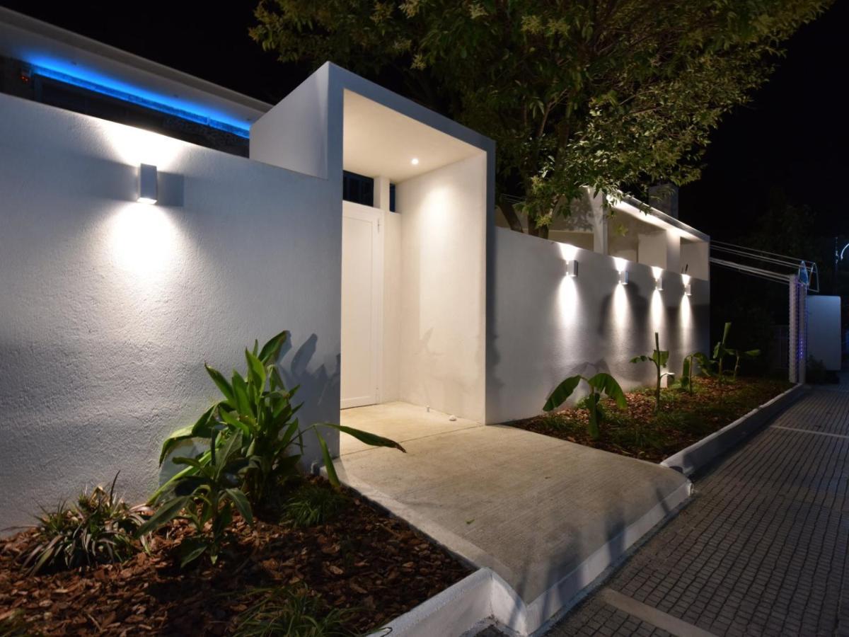 4 Elements Seaside Luxury Suites By Rentalspro Services Nea Moudania Halkidiki Exteriör bild
